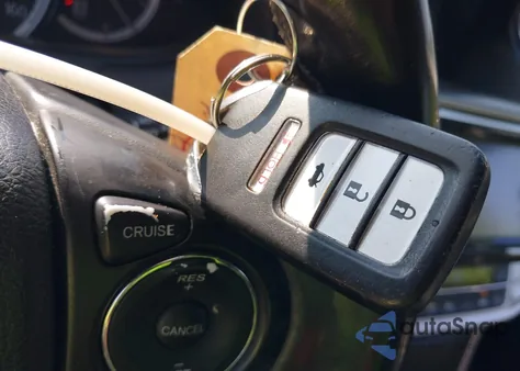 2013 Honda Accord Ex-L z USA, uszkodzony, nr VIN 1HGCR2F81DA086528